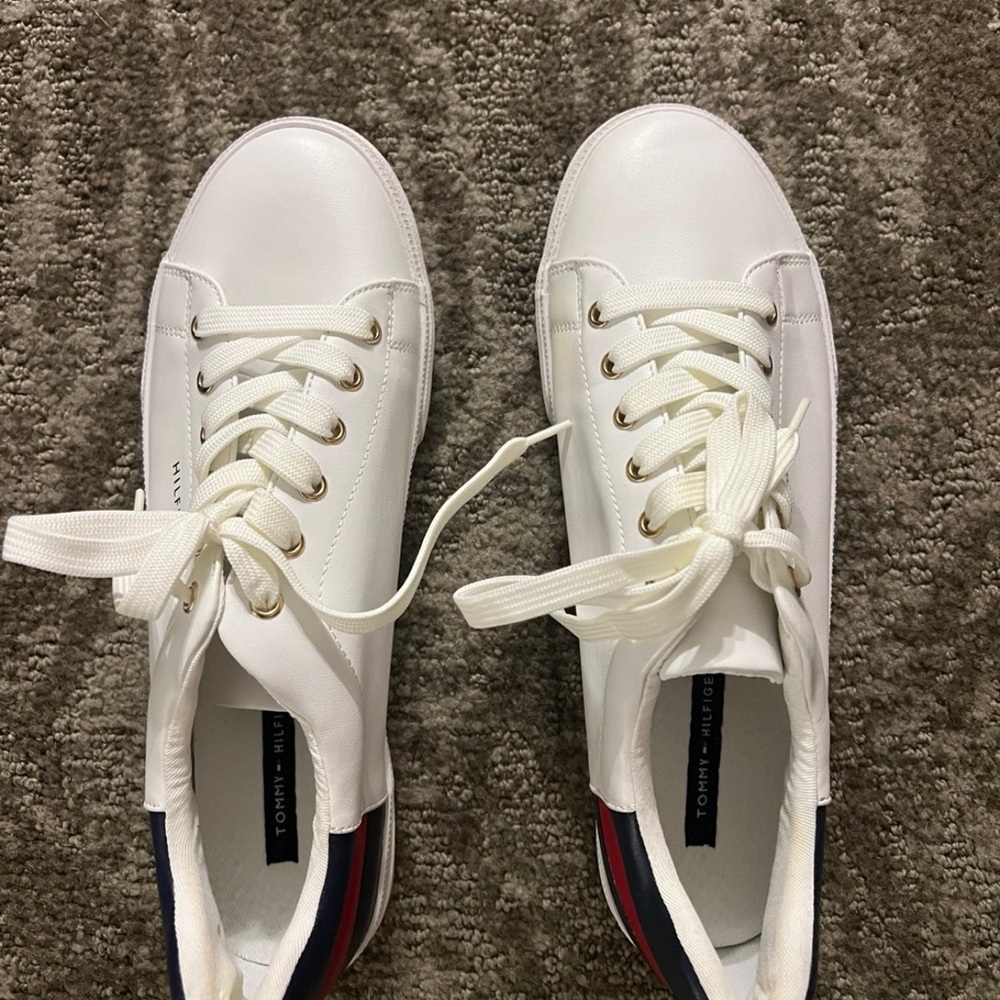 Tommy Hilfiger Women's White and Navy Sneakers